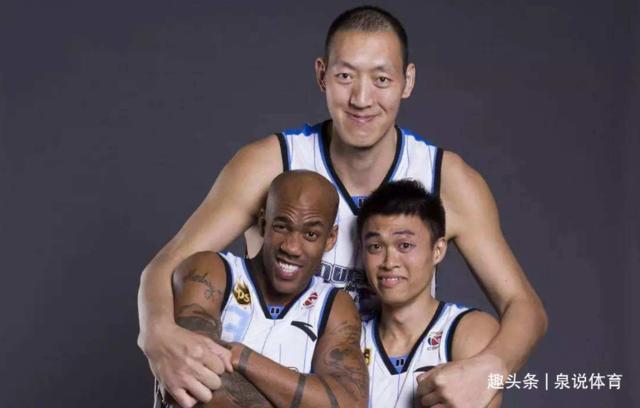 孙明明为什么不打nba（孙明明身高2米36堪称巨人，比姚明高10公分，为何没进NBA）