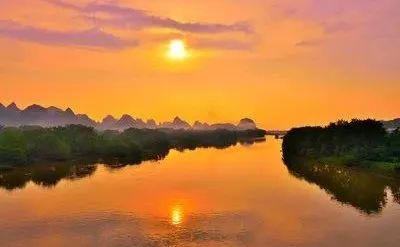 描写清晨、黄昏 、月色和星空的好词好句好段｜可下载