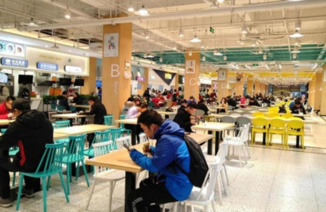 高校食堂WiFi密码火出圈，不是学霸恐怕与网无缘，学生直呼受歧视