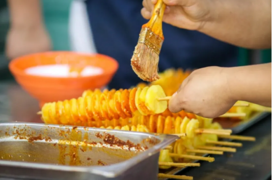 “专属”地铁线！高颜值餐厅！超“豪华”宿舍！兰州大学一次满足你！