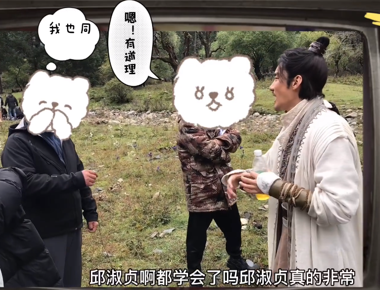 胡兵分享“不老秘诀”，片场化身护肤讲师，看得我都开始心动了