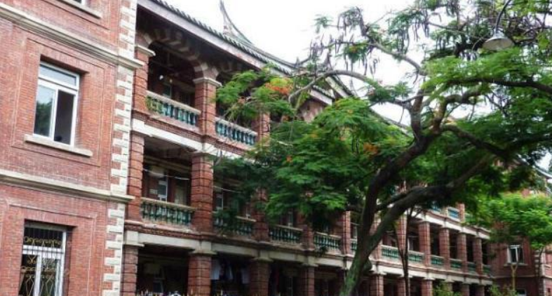 这3所大学明明是211高校，实力一流，却因“宿舍环境”被吐槽