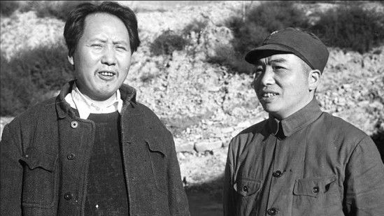 毛主席为何能统帅群雄？十大元帅说出了真相，彭德怀最敢说