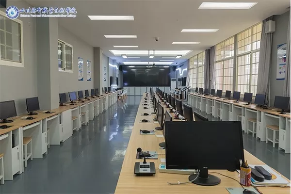 四川省拥有国家级生产性实训基地的26所“高职单招”院校