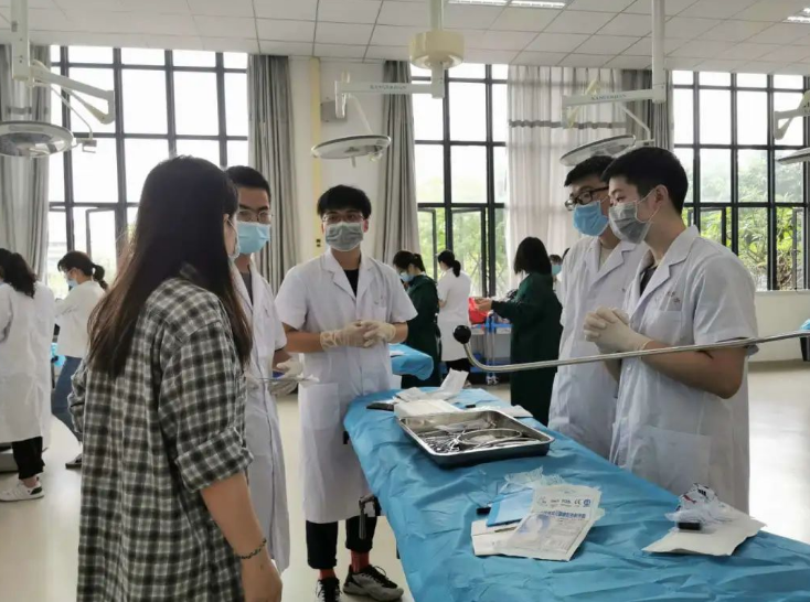 临床医学专业，“五年制”和“八年制”该如何选择，想学医要了解