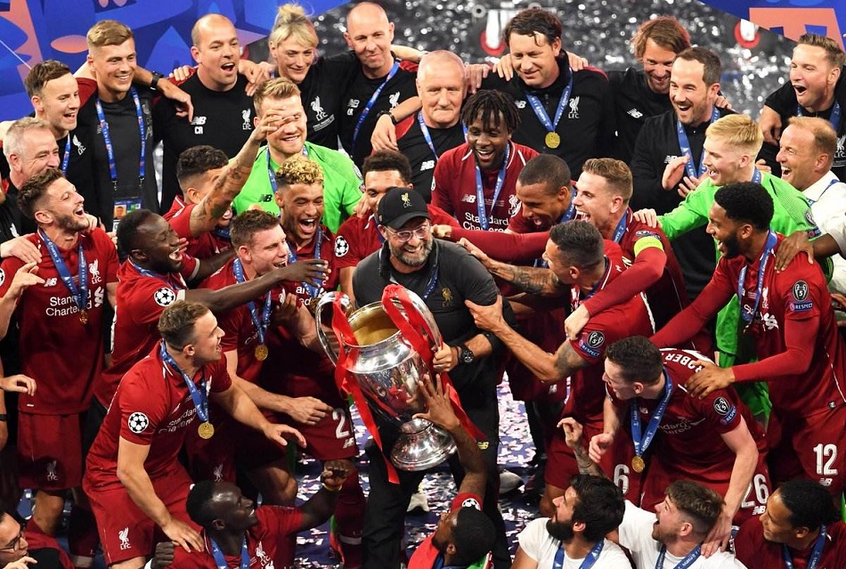 利物浦夺得英超冠军图(2020年6月26日,利物浦是英超冠军)