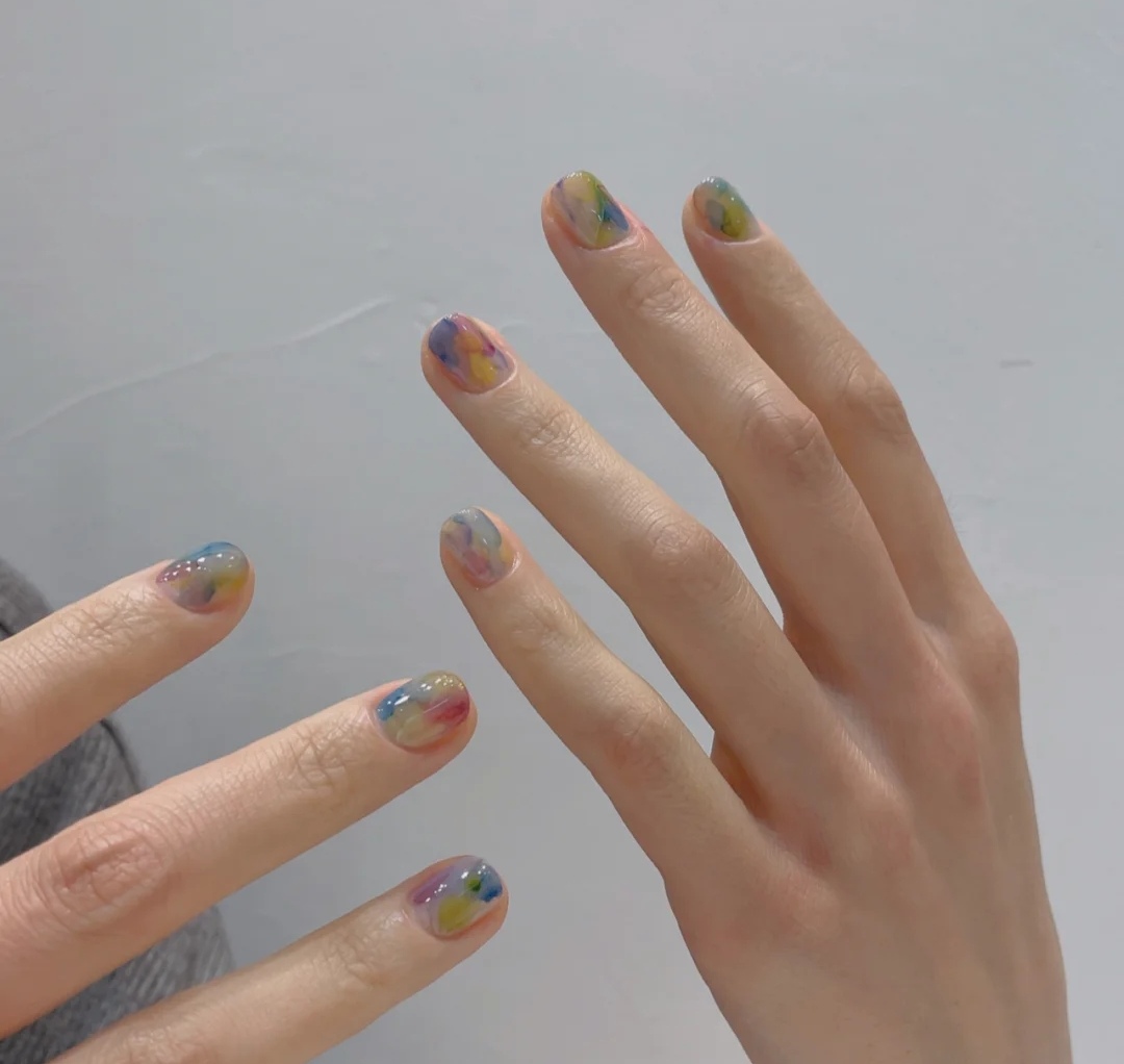 2021夏季新款热门美甲,水彩晕染今年特别流行,流心牛奶美甲可爱