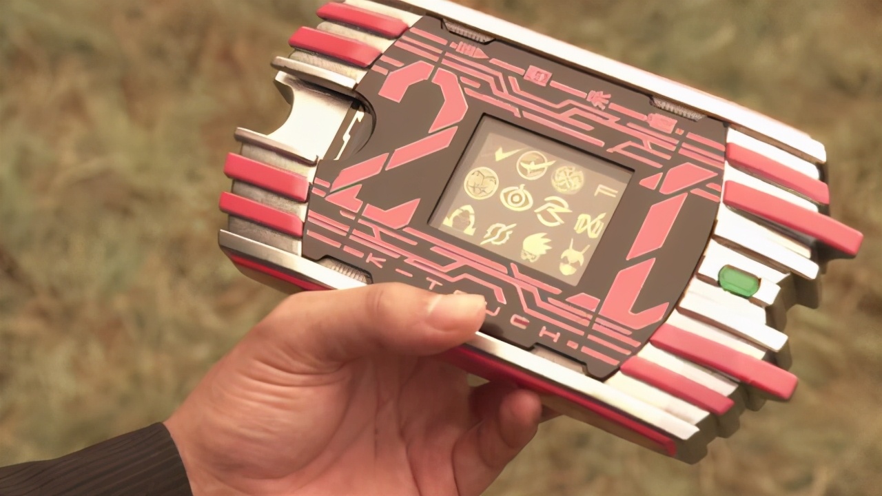 假面骑士:帝骑21k触屏手机完全体,欧兹"全自动"老婆变身器