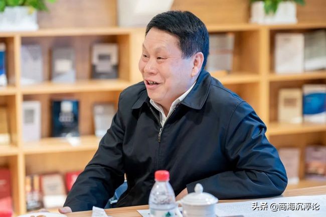 重庆2021富豪榜大洗牌，7人身价超百亿元，3张新面孔进入前十强