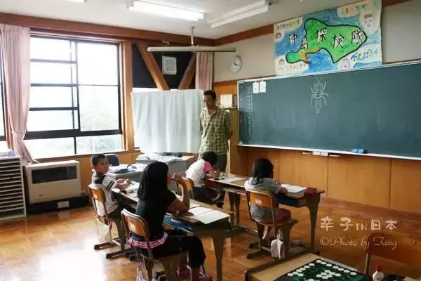 日本孤岛上的公立学校，仅11名学生，却告诉我们什么是真正的教育