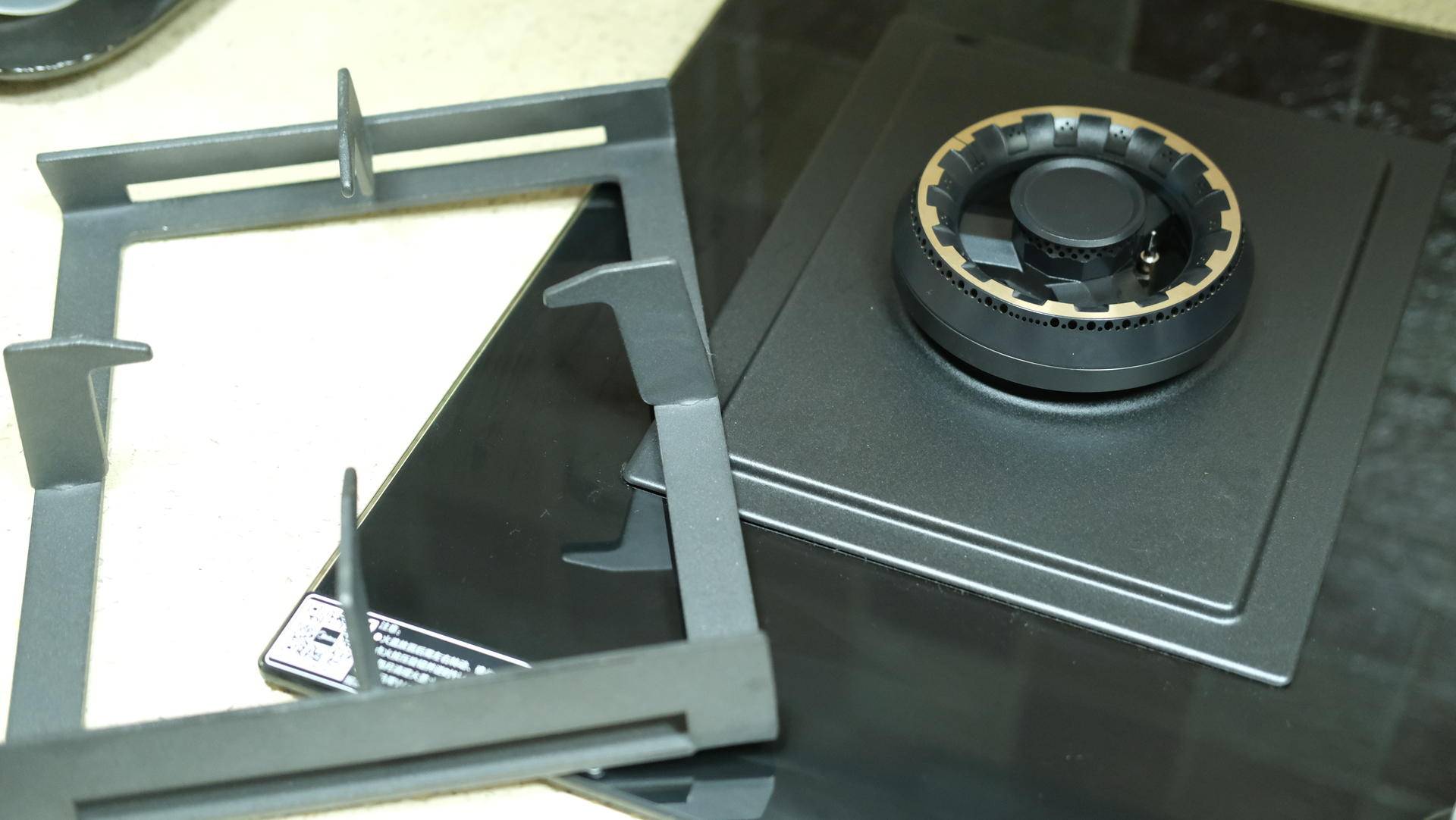 得知燃气灶的使用寿命是8年后，我赶紧换了新！美的Q67分享