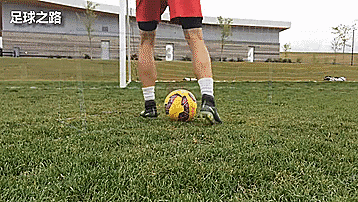 足球运动员训练计划（29个足球步法训练以及训练计划）
