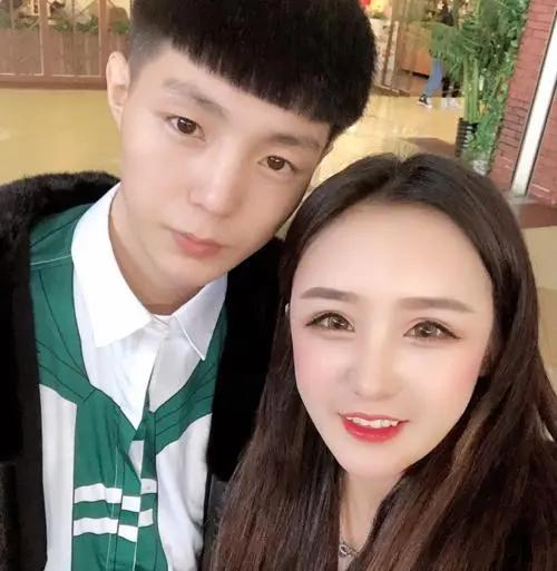 快手高迪赔多少钱(高迪与黑暗萝莉大美的爱情)