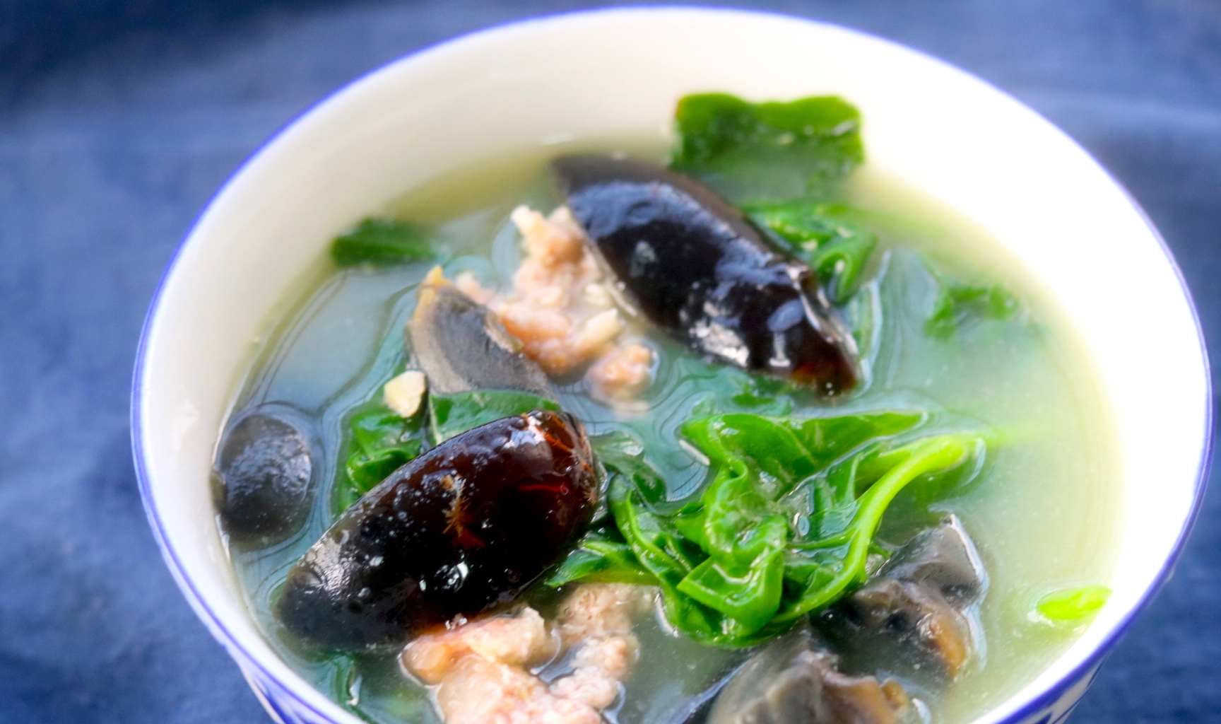 图片[2]-【豆皮木耳蔬菜汤】做法步骤图 汤鲜味美又简单易做-起舞食谱网