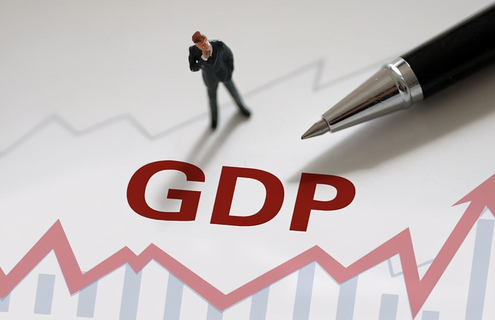 十大经济体GDP占全球68.5%，美国GDP占全球24.8%，中国呢？