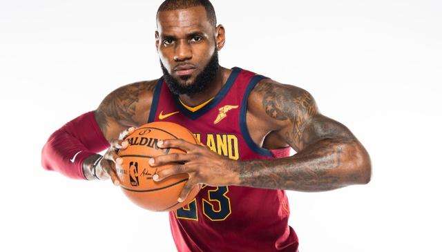 格洛里亚·詹姆斯（出生平民窟，15岁成名，身价4亿的小皇帝，詹姆斯：妈妈改变了我）-华海博客