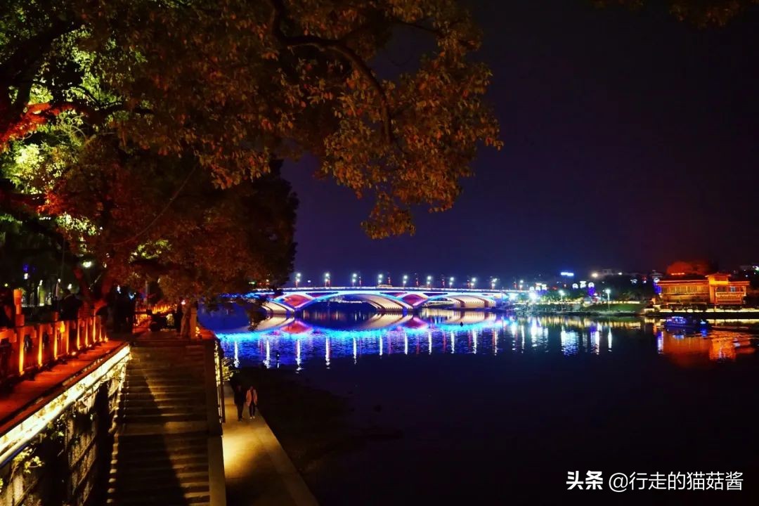 3月份的桂林是最舒服惬意的时候，三天两夜看一场山水画中景