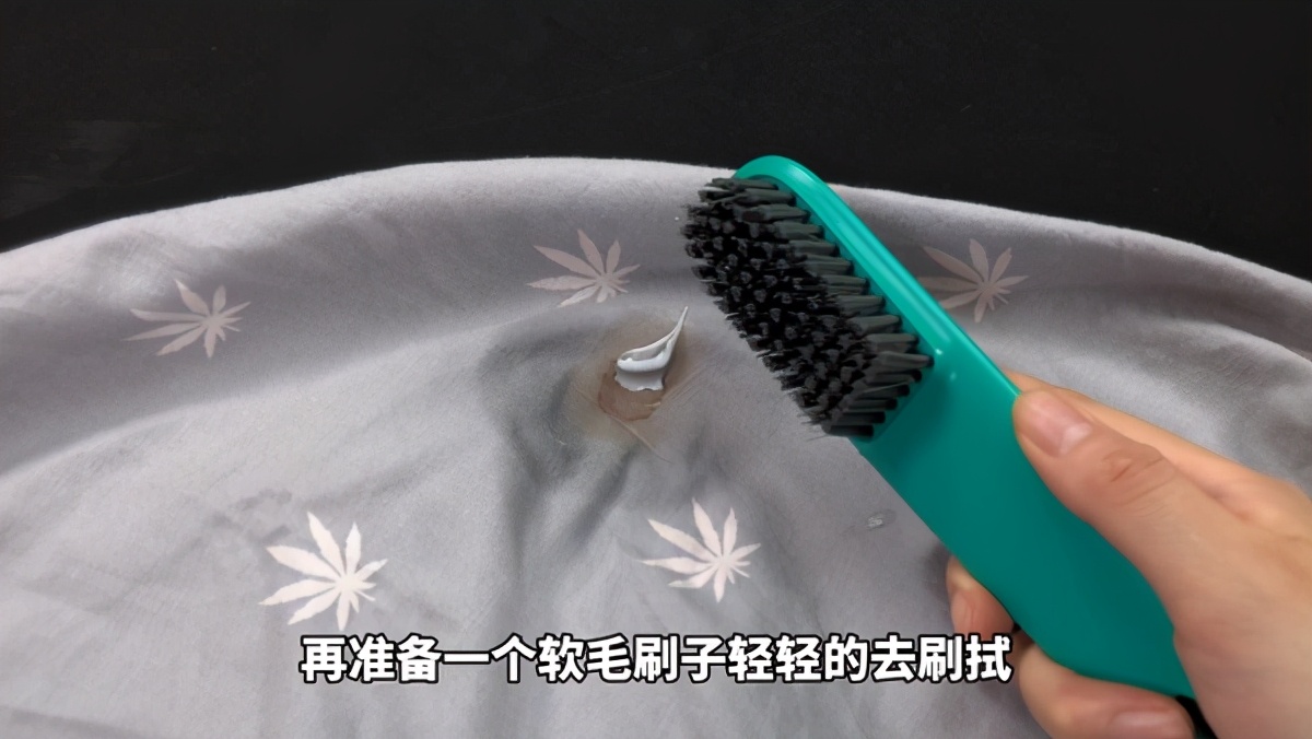 血迹干了很久用什么能洗掉（床垫血迹干了很久用什么能洗掉）-大连信息网