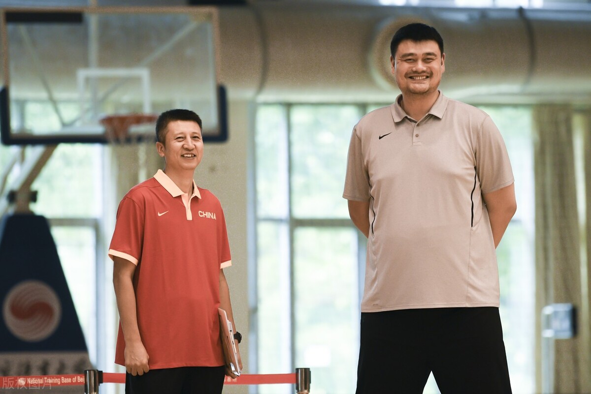 nba因为什么和中国闹翻(从亚洲霸主到37年来首次无缘奥运会，“后姚明时代”中国男篮一路下滑！没核心、没技术，中国篮球何去何从？)