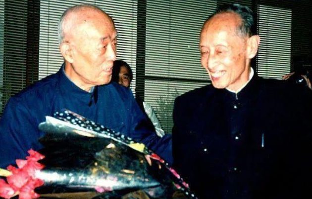 当年高考数学零分，作文写28个字的臧克家，为何被校长破格录取