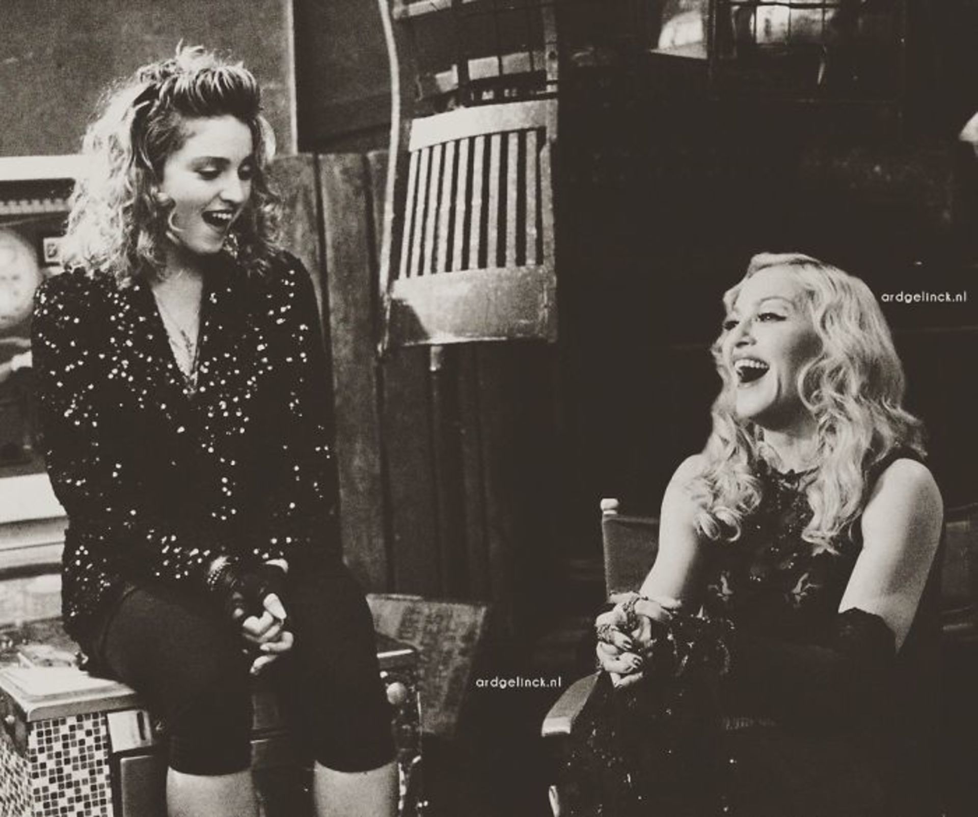 国外50个名人和年轻时的自己合影，岁月可以改变什么呢？