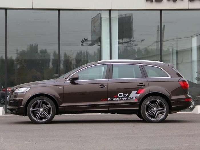 2017款奥迪Q7 3.0T quattro评测：七座多余