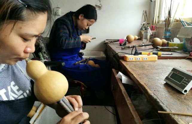 回答当然是肯定的,葫芦丝的制作流程及制作工序,我们都将以文字,图片