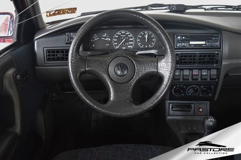 巴西96年桑塔纳2000 里程15万公里 标价换算人民币仍能卖4.5万元