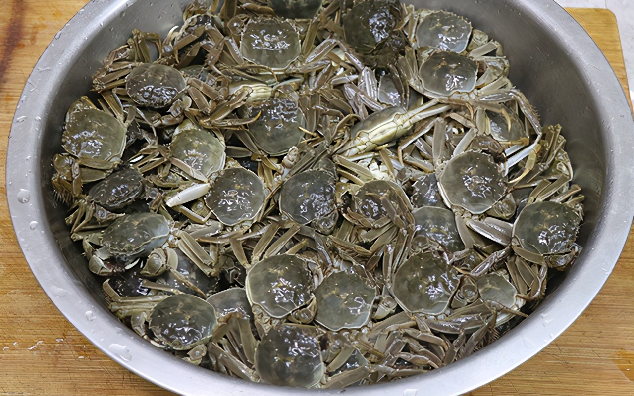 香辣蟹的家常做法視頻教程,香辣蟹的做法視頻大全