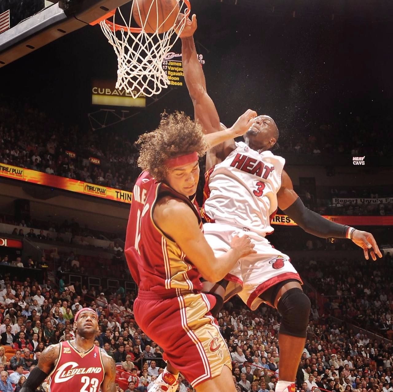 nba扣篮十大经典瞬间(十大经典实战扣篮:科比羞辱式骑扣魔兽,第3位空