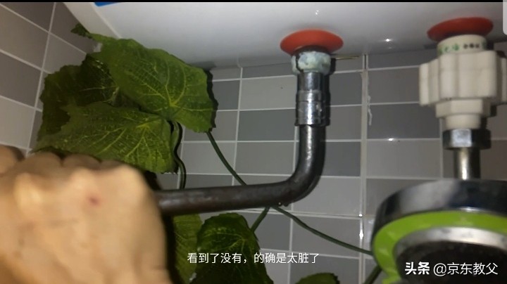 更换保护洗浴热水器内胆的镁棒我是这样做的！