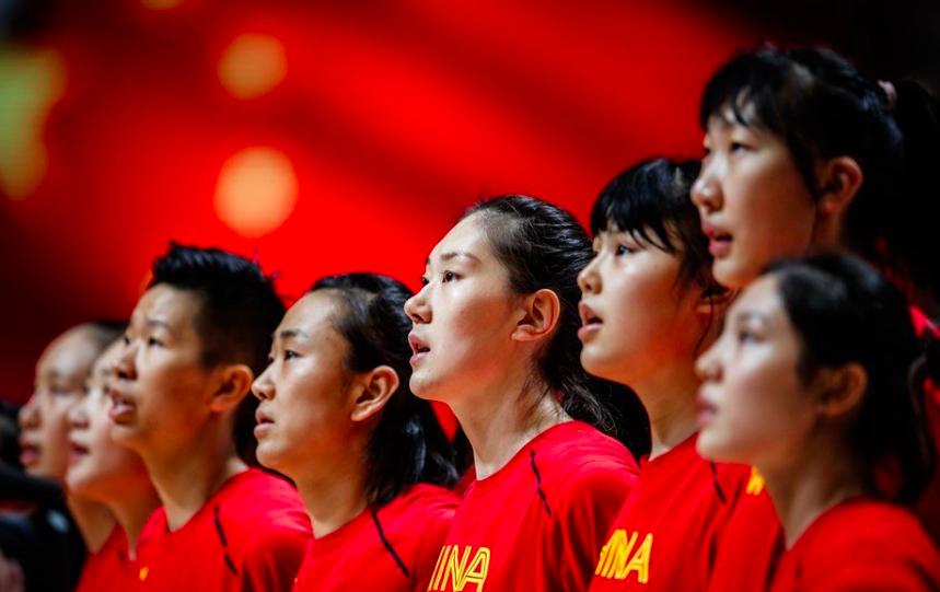 中国女篮逆转英国队！男篮却被批评：三分球差，罚球更是被完爆