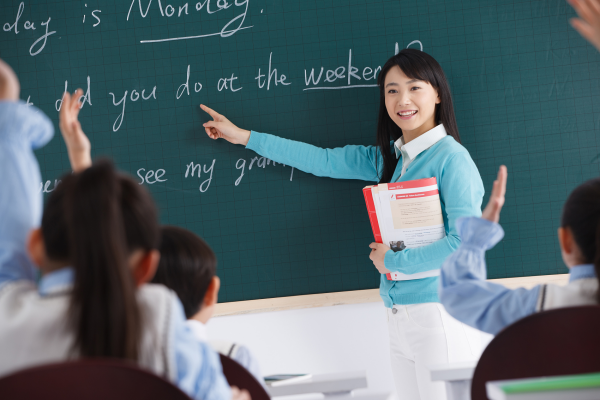 文科生就业前景较好的热门专业，学生谨慎选择，别轻易被迷惑