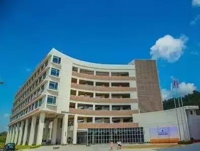 广州华美英语实验学校学费（广州公立）