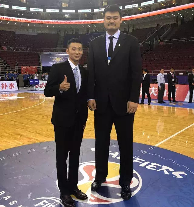 刘炜为什么没有留在nba(刘炜官宣退役，如何看待大赛总是被骂的他？苏群的说法非常中肯)