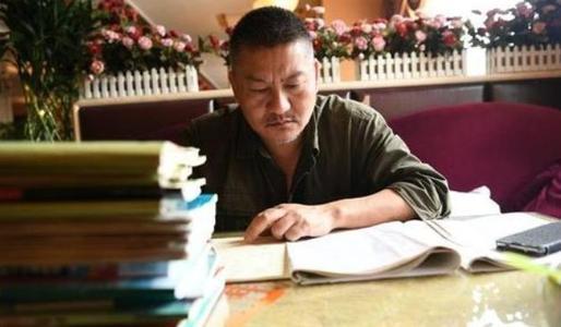 先后参加25次高考，梁实凭什么这么“牛”，另一身份揭晓