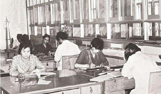 1977年一女会计被判死刑，贪污4.5万元找了7名情夫，却被情夫举报