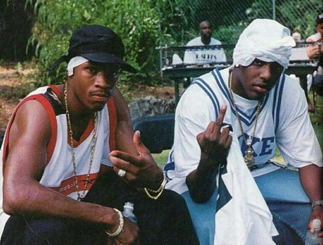 以往的 nba 球员穿衣的风格,无非就是清一色的"oversize",像艾佛森