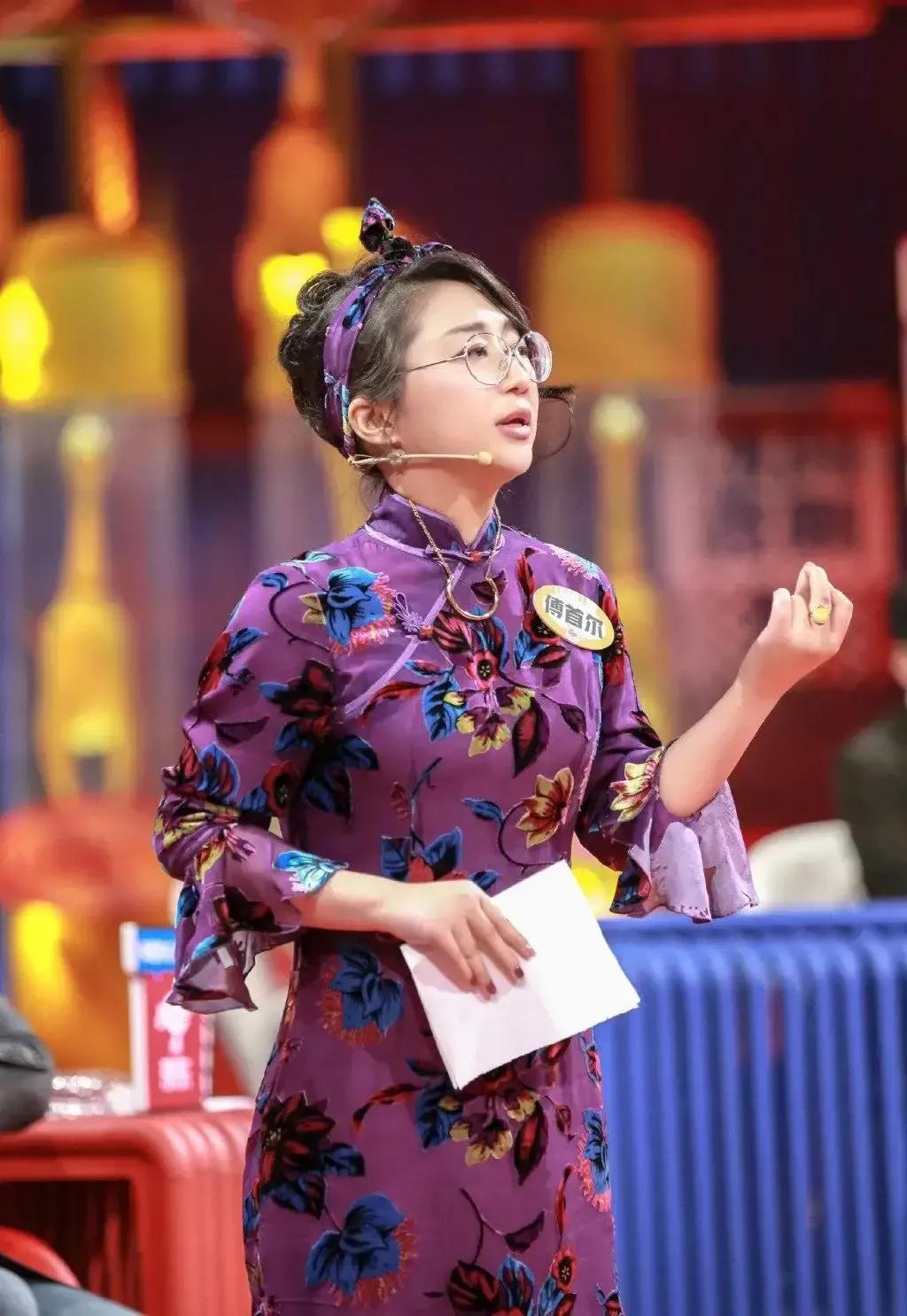 32岁夺冠，傅首尔的人生感言启迪世人，如何择偶并赢得幸福