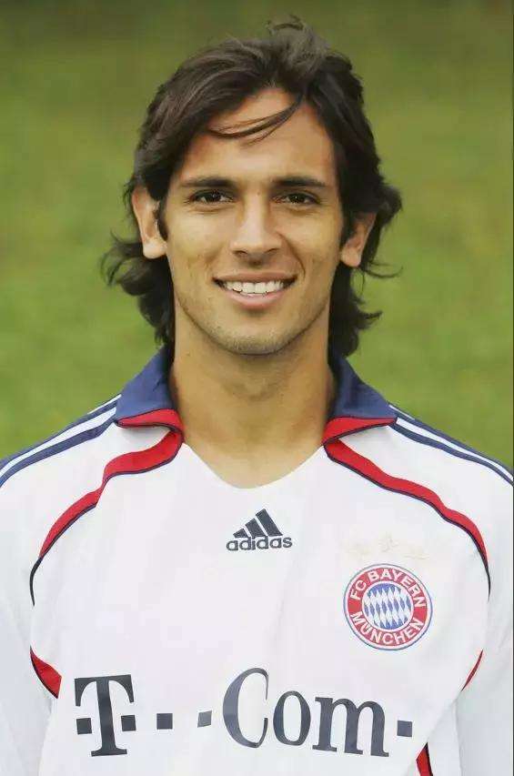 现役足球运动员哪位最帅(球迷投票选择足坛现役最帅十一人:梅西战胜