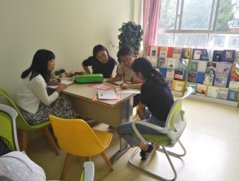 老师工资表走红，多名教师相继晒出工资单，差距不是一般的大