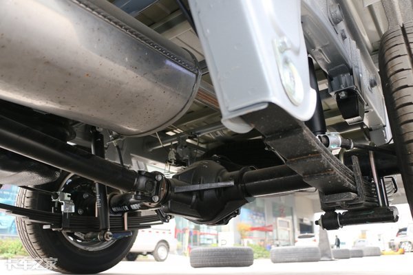 五菱荣光微卡,载人拉货两不误