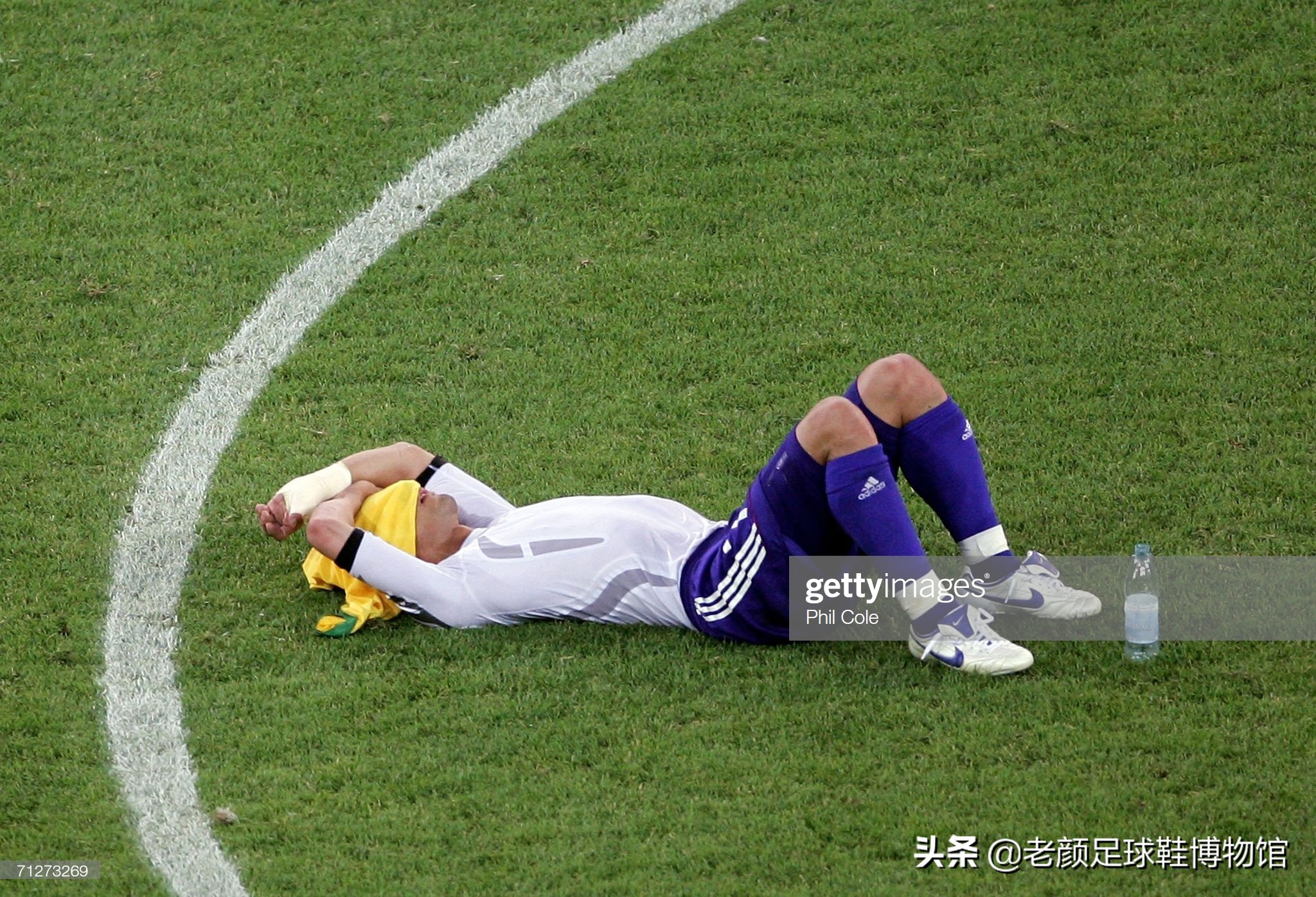 世界杯日本足球小子(亚洲足球第一人，29岁退役的fifa100成员，日本小贝横扫国内女星)