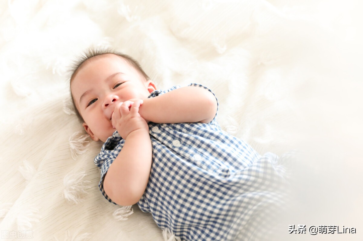 宝宝睡眠5大症状，颤动、撞头，有这些症状才需要看医生