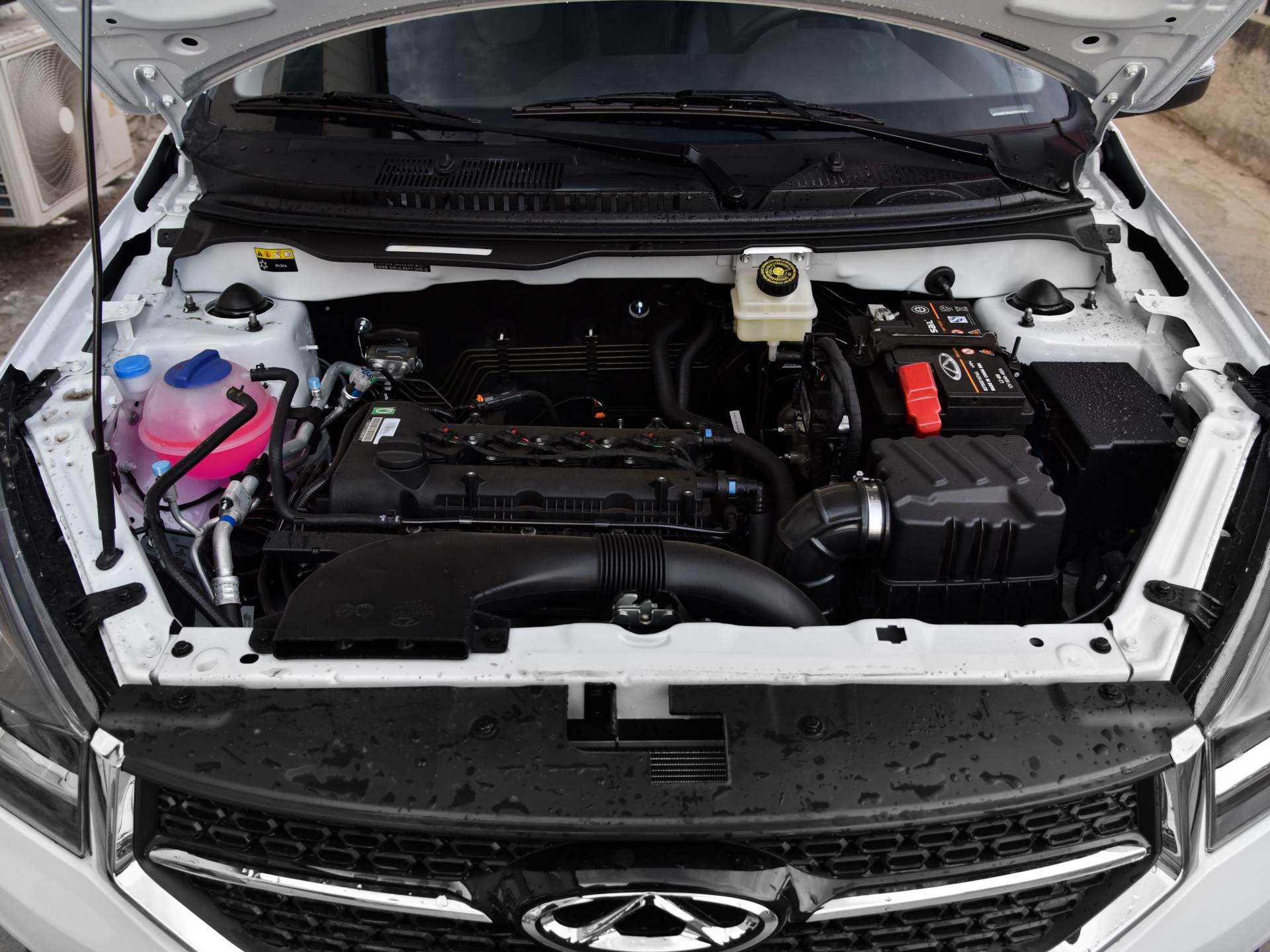 油耗6.9L，极低价代步灵活SUV，自动挡配置高，带你看奇瑞瑞虎3x