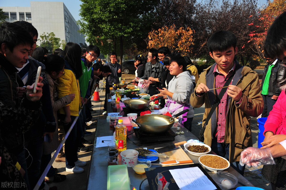 被曝“天价食堂”的这所211高校！报录比居然仅1:1