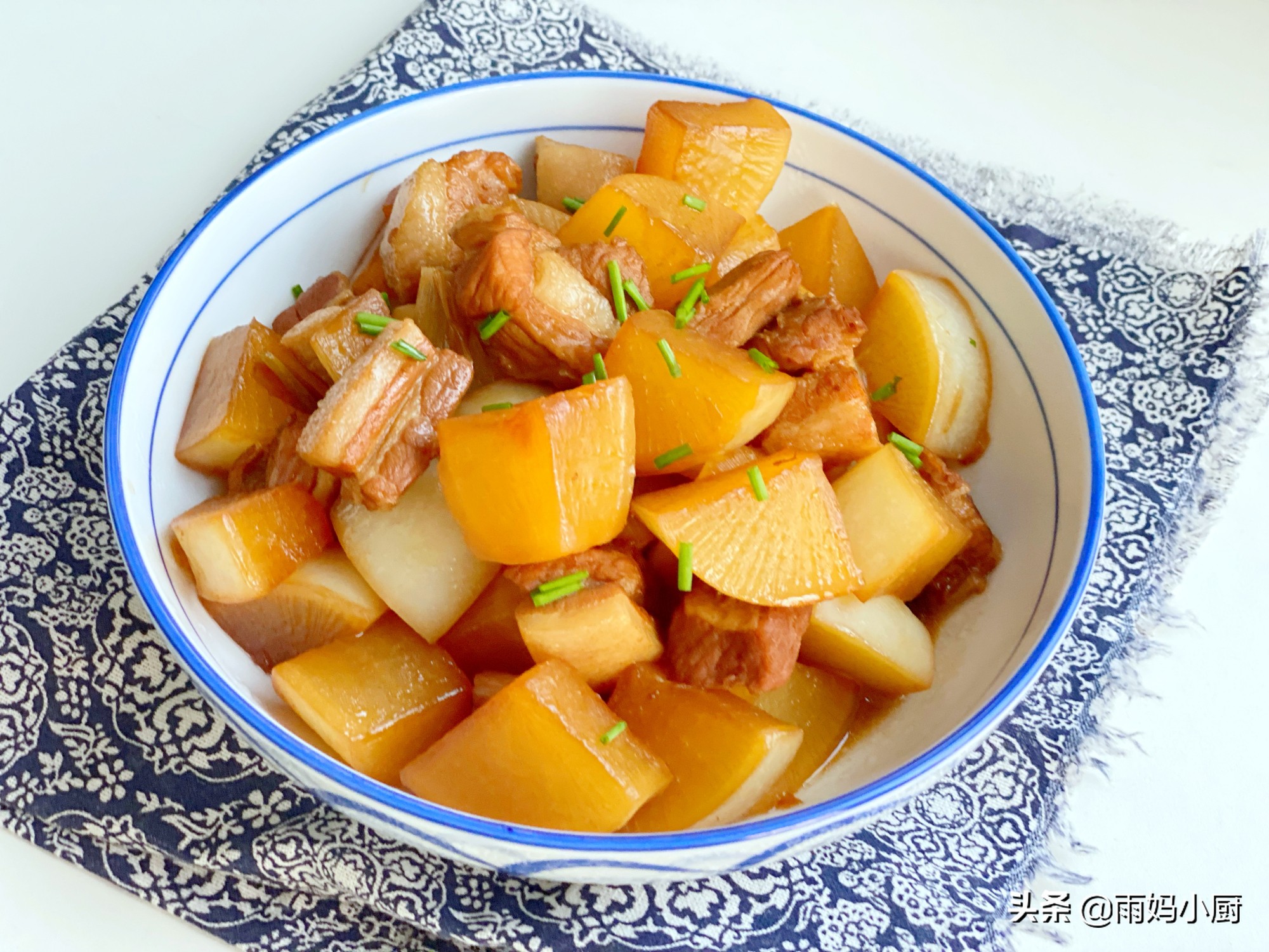 萝卜炖五花肉,要不要焯水,教你山东的家常做法,简单快手又入味