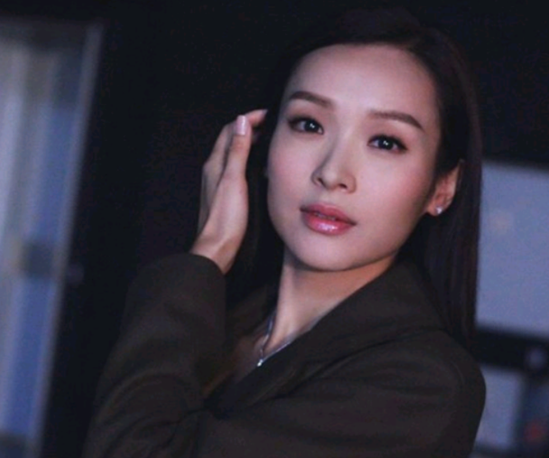 6位演小三的演员,被骂是常态,有人选择关评论,有人觉得很酷