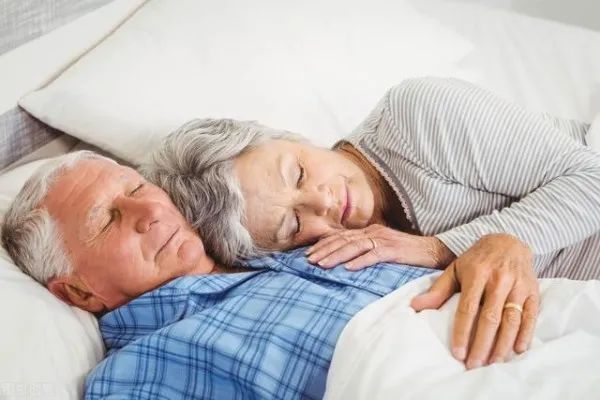 老年人睡眠质量不好？这7个方法来帮你