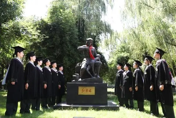 我国四所军医大学